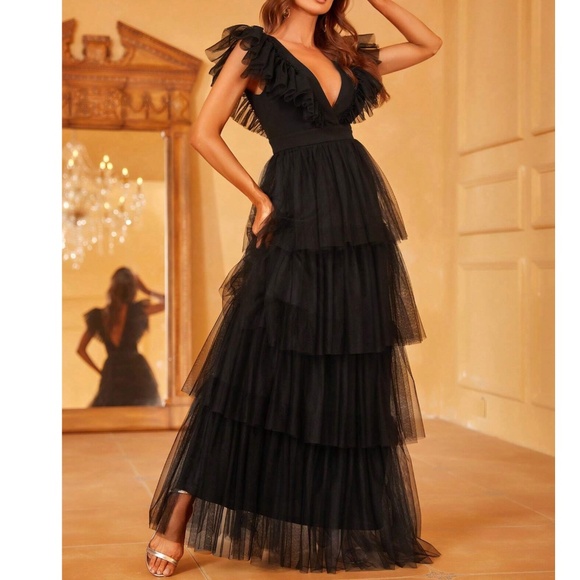 Luxe Black Plunging Neck Ruffle Sleeve Evening Party Formal Dress - Picture 4 of 5